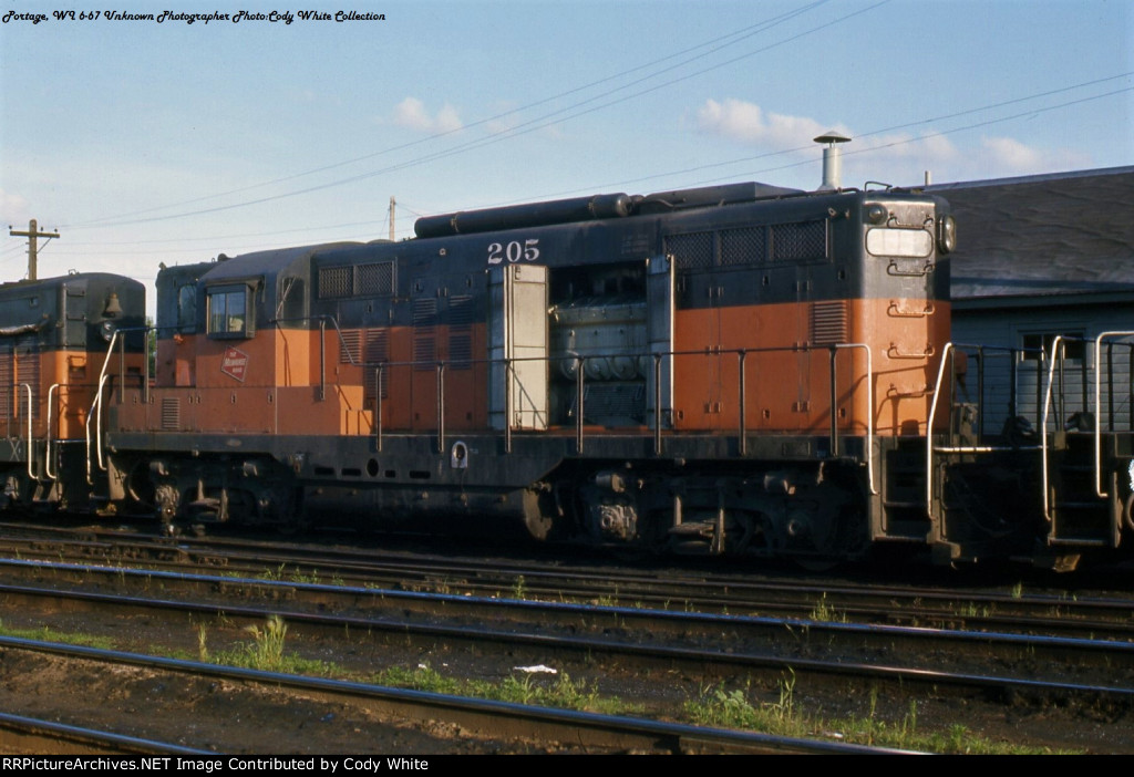 Milwaukee Road GP9 205